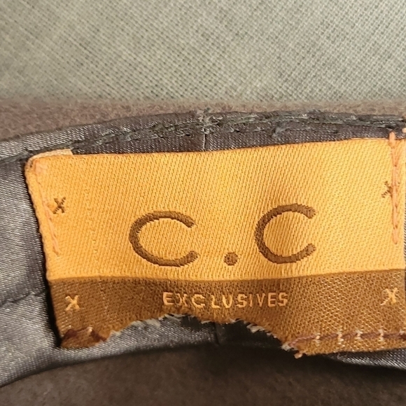 C.C Beanie Exclusive Wool Hat - Picture 4 of 5